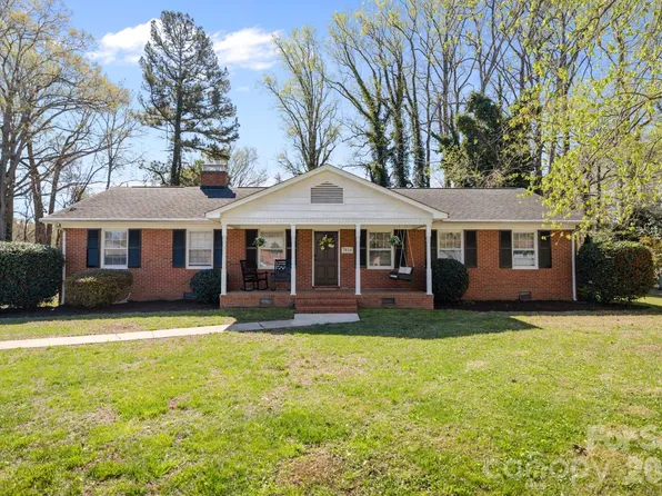 7614 Rolling Hill Rd, Charlotte, NC 28227