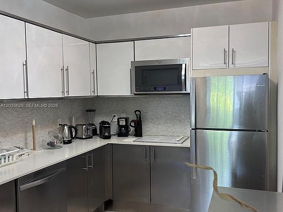 5th image of 700 16th St APT 109