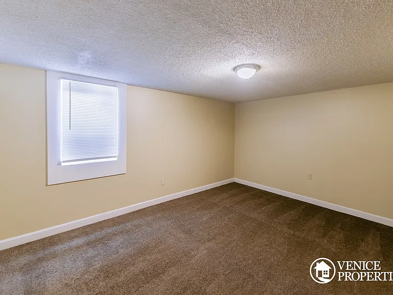 171 E 12th Ave #2 — Photo 11