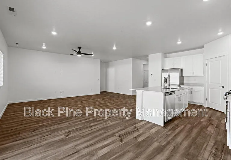 15307 Cloud Crest Ave — Photo 5