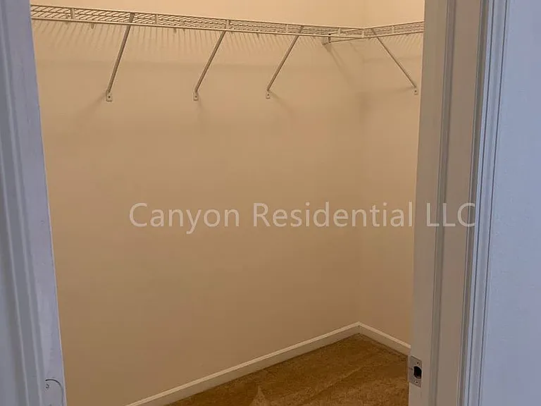 2518 Renard Rd — Photo 6
