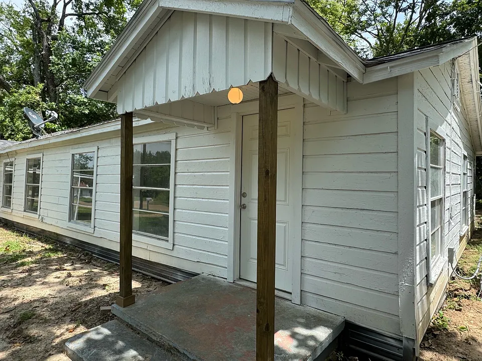 560 Athens St #580