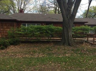 22 Glen Arbor Rd, Kansas City, MO 64114