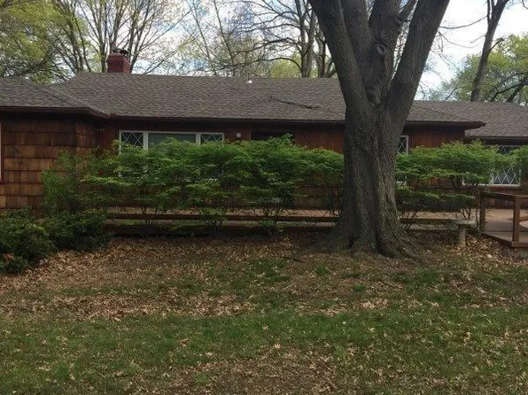 22 Glen Arbor Rd, Kansas City, MO 64114
