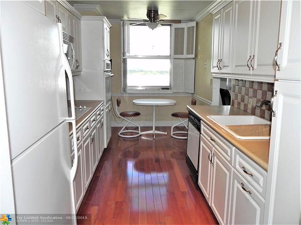 1st image of 4330 Hillcrest Dr APT 710