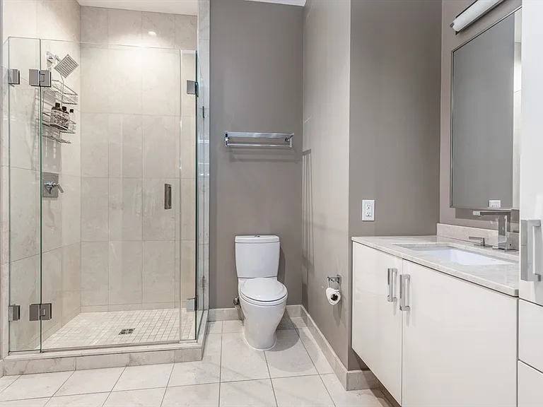 32 Traveler St #Penthouse 8 — Photo 19