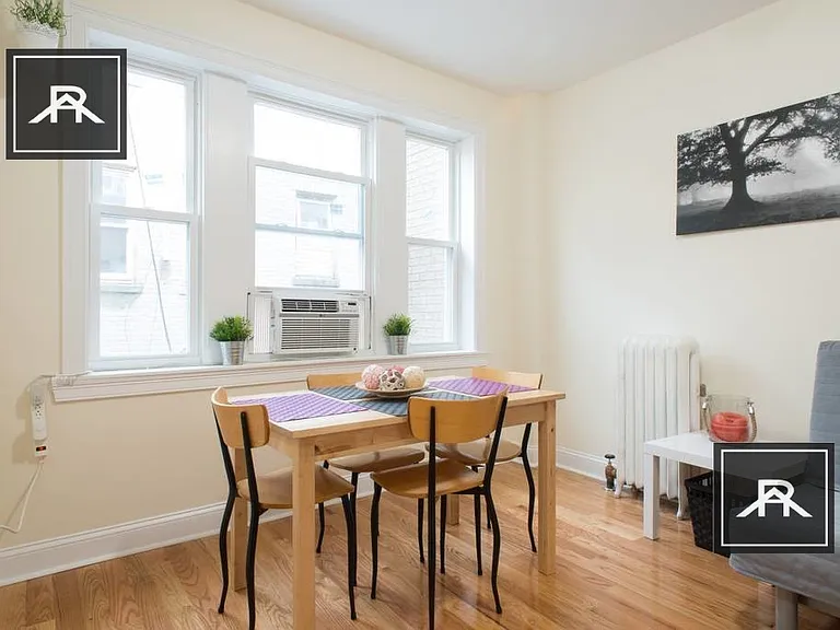 240 Kelton St #4 — Photo 8