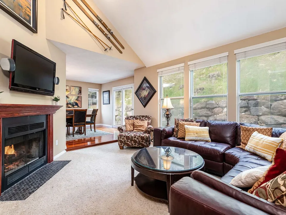 S Wasatch Grove Ln