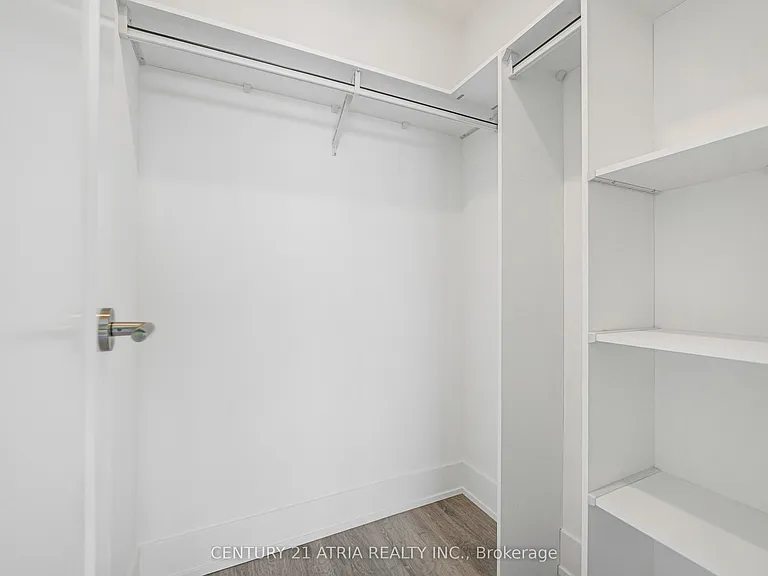 259 The Kingsway #712 — Photo 26