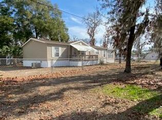 1103 Central Ave NE, Steinhatchee, FL 32359