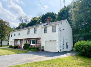 13 Buena Vista Dr, Franklin, MA 02038
