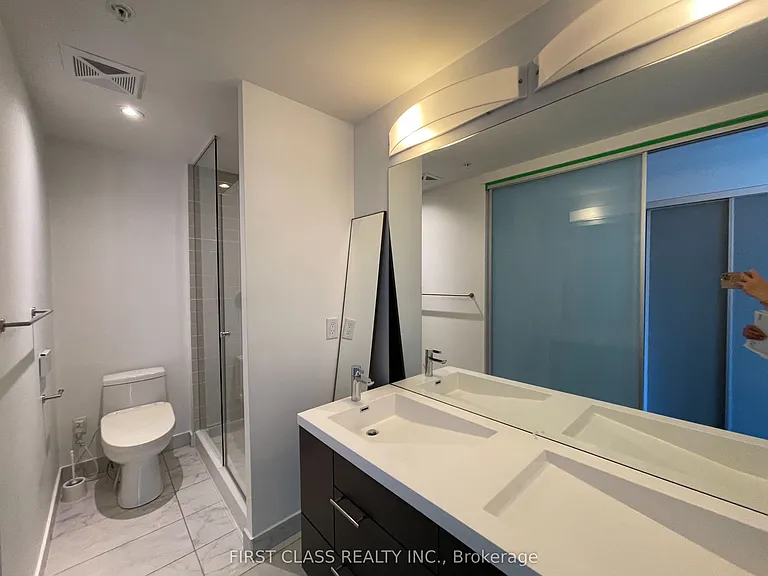 199 Richmond St W #2706 — Photo 15