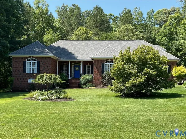 8919 First Branch Ln, Chesterfield, VA 23838