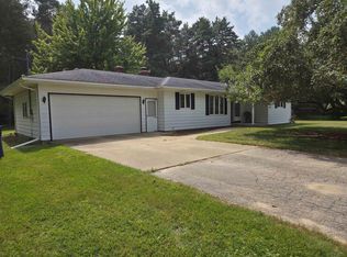 11180 E Jackson Rd, Merrill, MI 48637