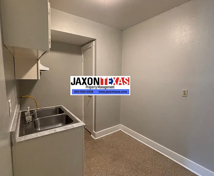 516 S Kansas St #106 — Photo 4