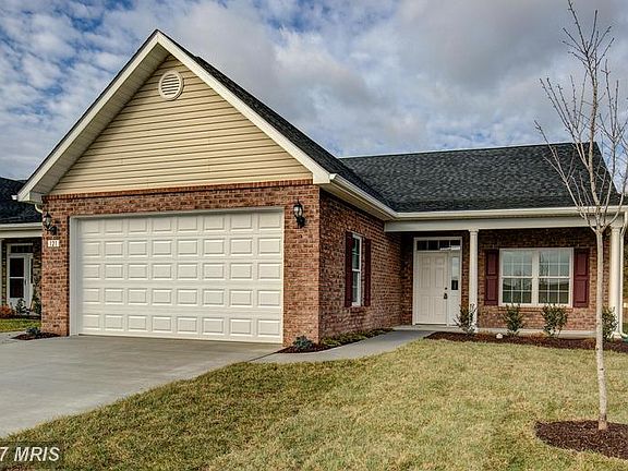 2nd image of 121 Sadi Ct