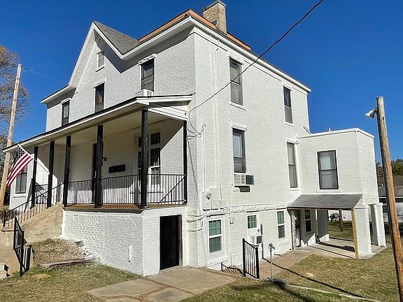 2nd image of 2801 Dr Martin Luther King Dr #3