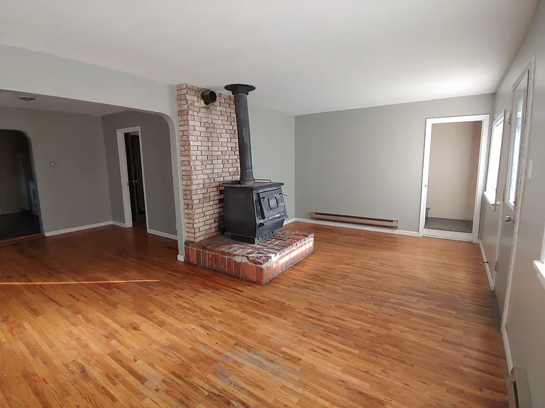 603 S Water St — Photo 5