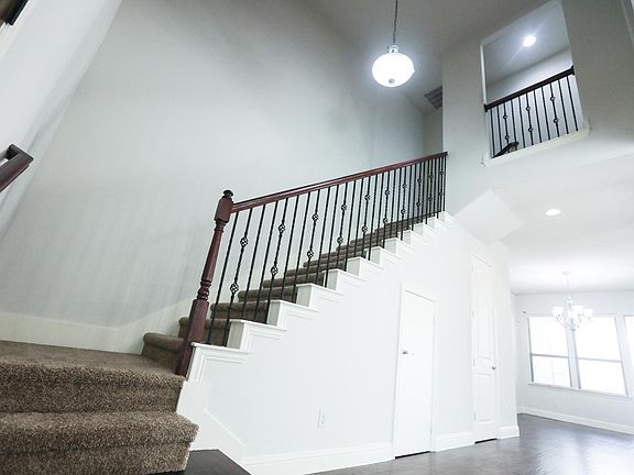 4th image of 10529 Chaucer Hill Ln