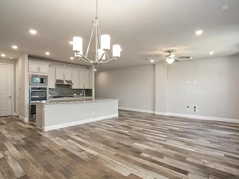 5529 Liberty Dr — Photo 10