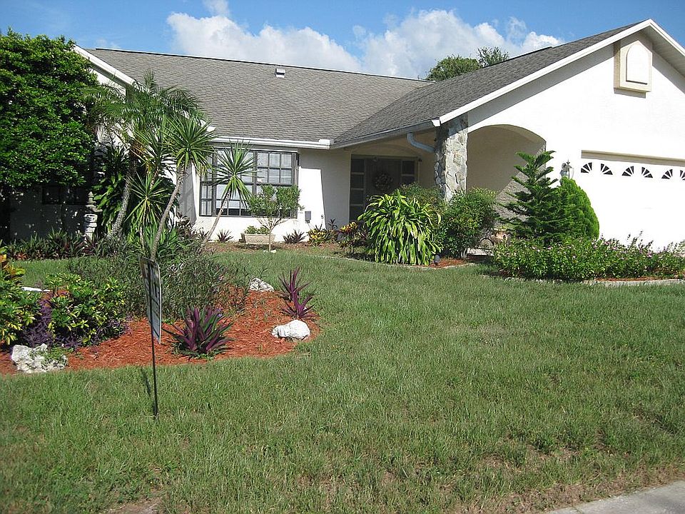 1st image of 3030 Pineview Dr
