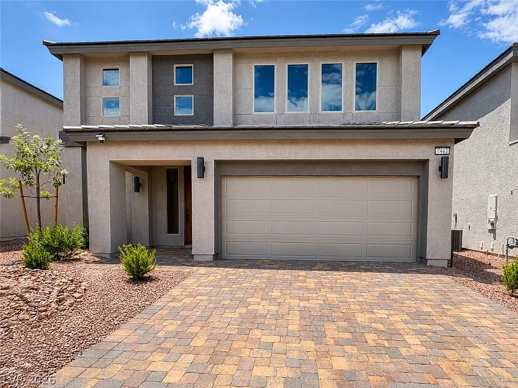 4 bed, 3.5 bath, 2988 sqft, $3,002 — Photo 1