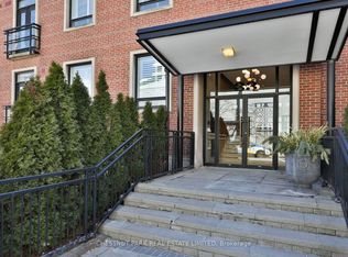 33 Price St #36, Toronto, ON