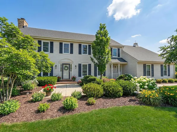 12714 North Meadow CIRCLE WEST West, Mequon, WI 53092