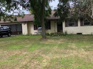 5886 Benning Rd, West Falls, NY 14170