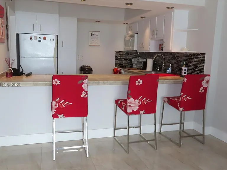 5701 Collins Ave #803 — Photo 11