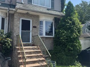 110 Lyceum Ct, Staten Island, NY 10310