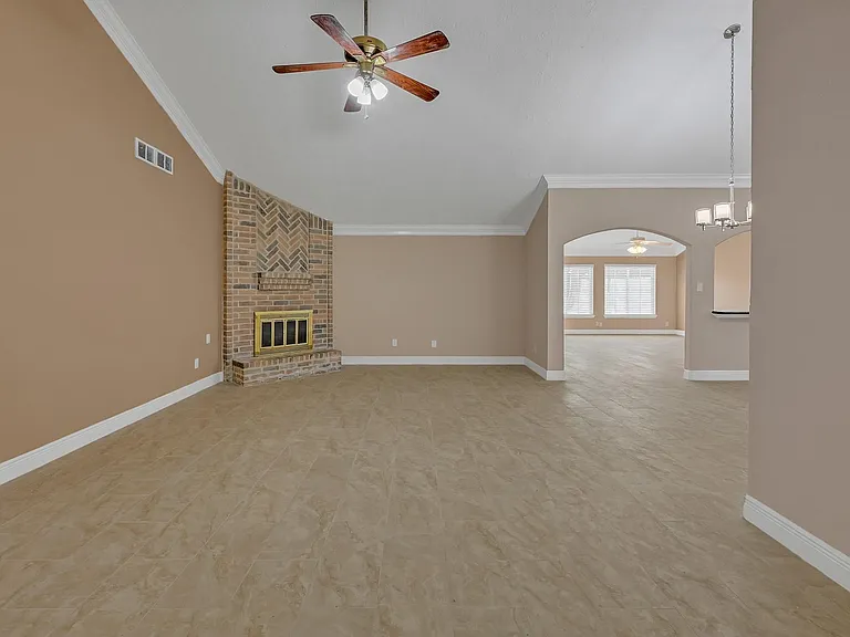 2910 Norwich St — Photo 4