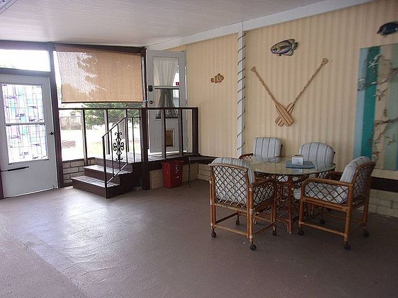 5th image of 38 Frederick Ave