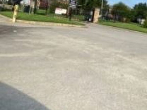 Exterior Neighborhood (street photo)