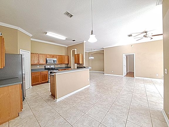 4th image of 323 Turtle Dove Dr