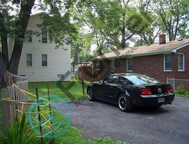 4031 Bell St — Photo 24