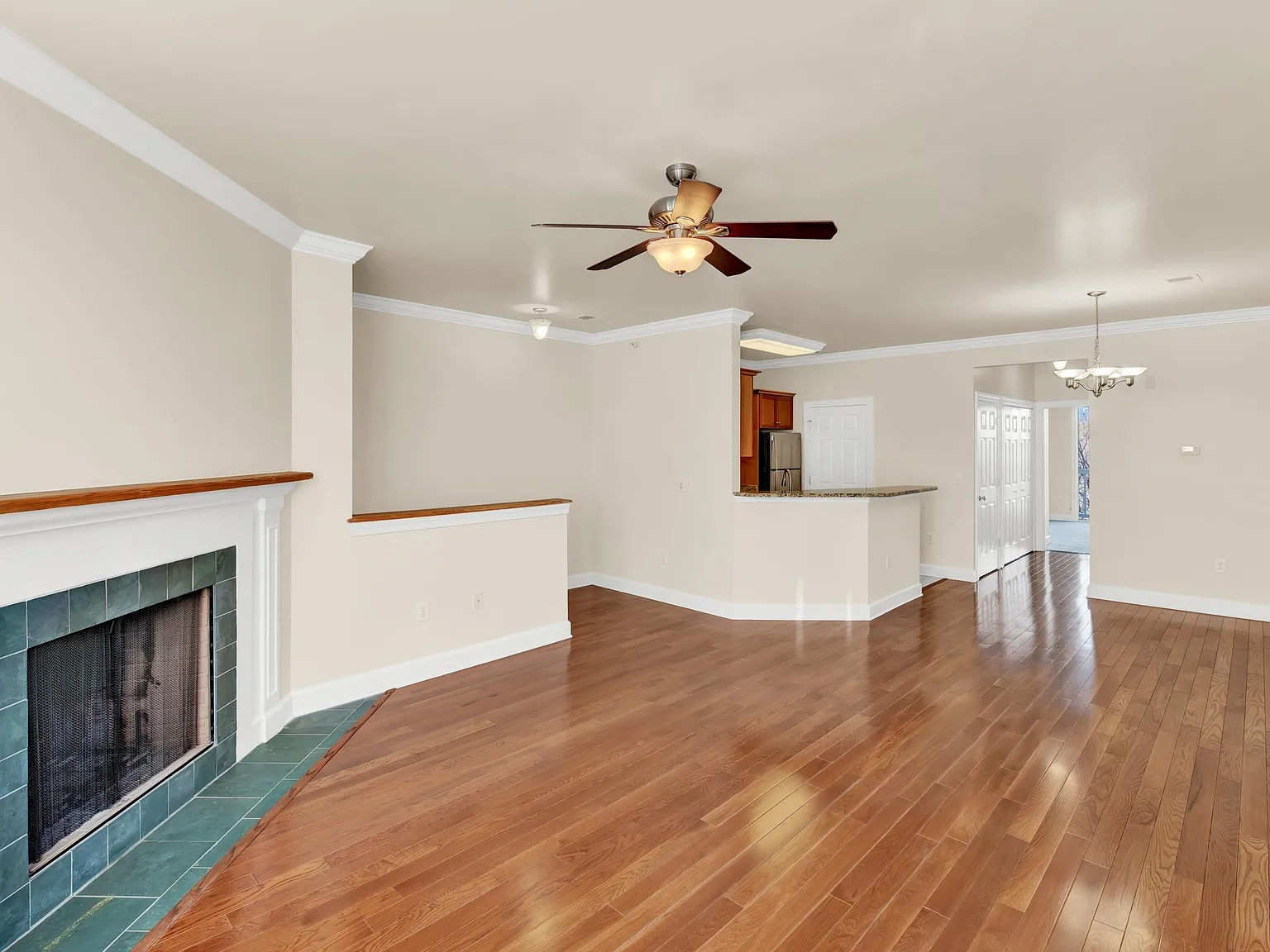 1 bed, 1.0 bath, 1116 sqft, $1,945 — Photo 3