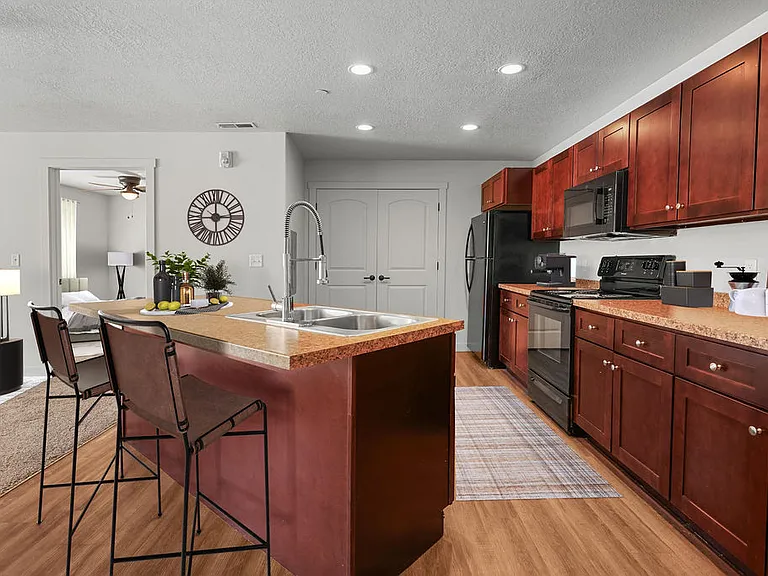 Logan Gateway Apartments — Photo 8