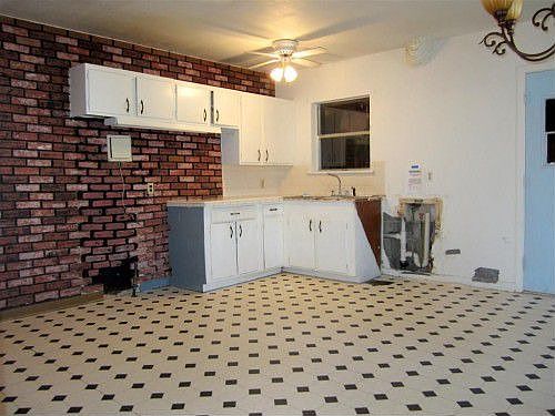 3rd image of 1002 W Monahans St