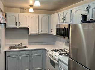 186 Green Ln APT 1R, Philadelphia, PA 19127