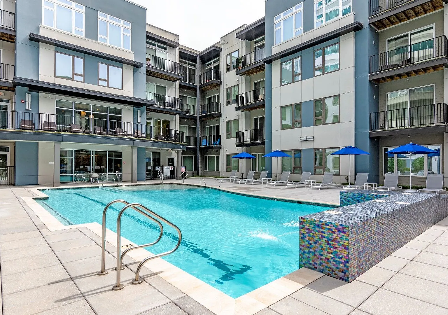 Encore 4505 at Town Center Apartments — Photo 4