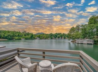 134 Neighborly Dr, Lake Lure, NC 28746