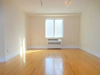 Rented by Urban Realty NYC