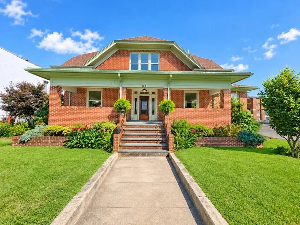 108 W Center St, Galax, VA 24333