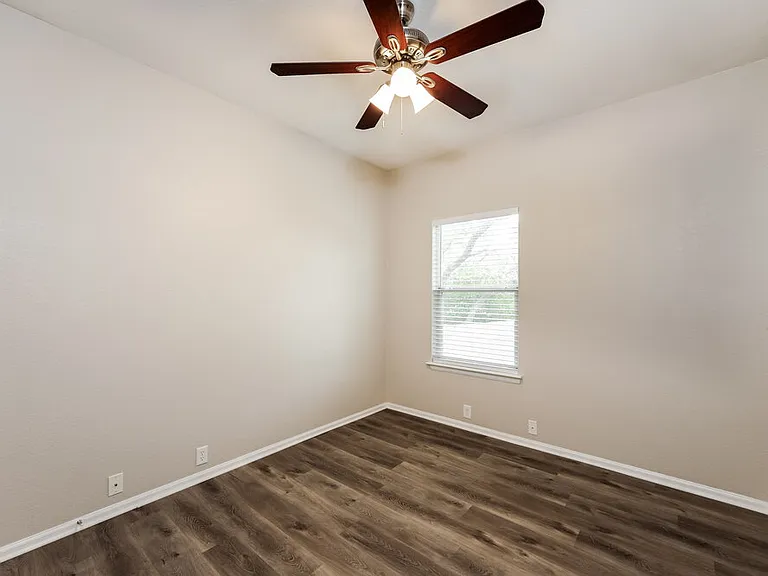 4823 James Gaines — Photo 13