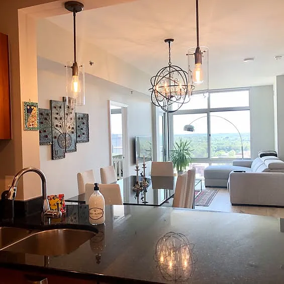 2 bed, 1.5 bath, 995 sqft, $2,750 — Photo 3