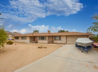 16136 Wintun Rd, Apple Valley, CA 92307