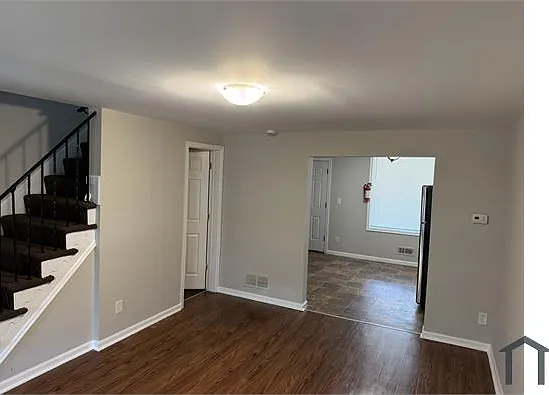 2 bed, 1000 sqft, $1,650 — Photo 3