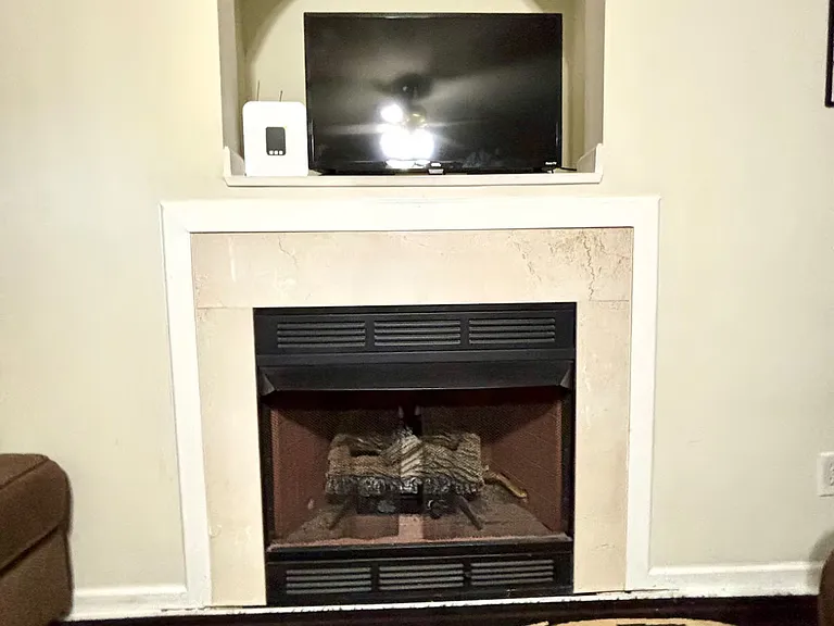 1127 Larkspur Ln — Photo 16