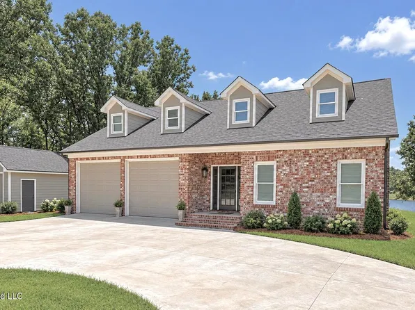 365 Beechwood Dr, Como, MS 38619
